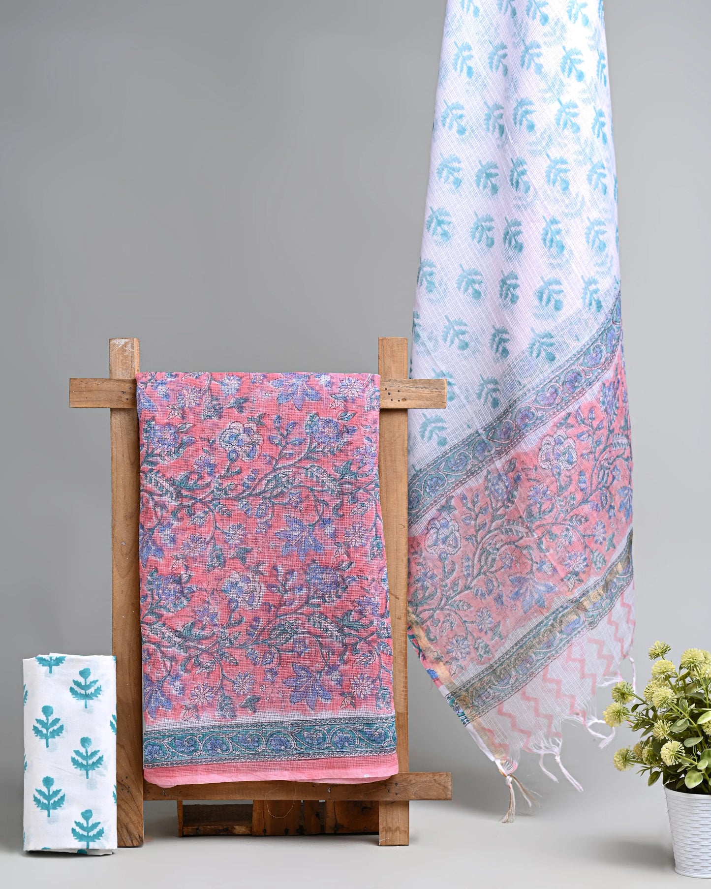 Costume kota doriya imprimé à la main avec kota doriya duppta