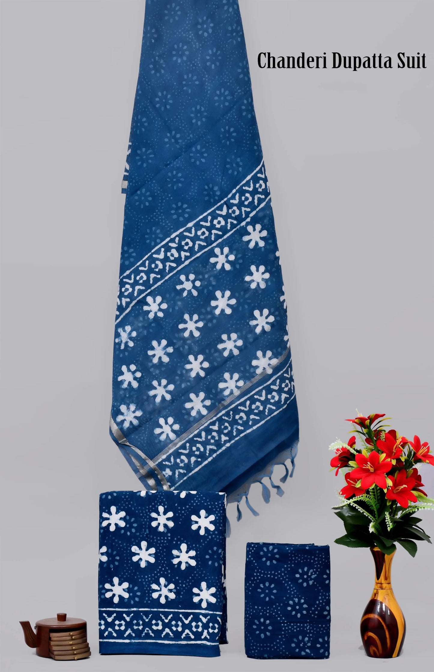 Handgeblockter limitierter Baumwollanzug mit Chanderi-Seidendupatta