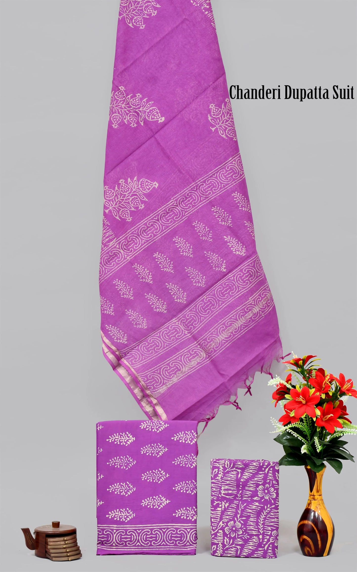 Handgeblockter limitierter Baumwollanzug mit Chanderi-Seidendupatta