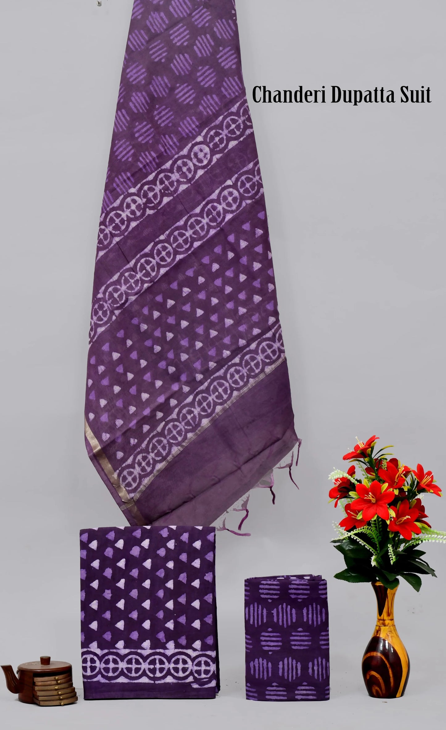 Handgeblockter limitierter Baumwollanzug mit Chanderi-Seidendupatta