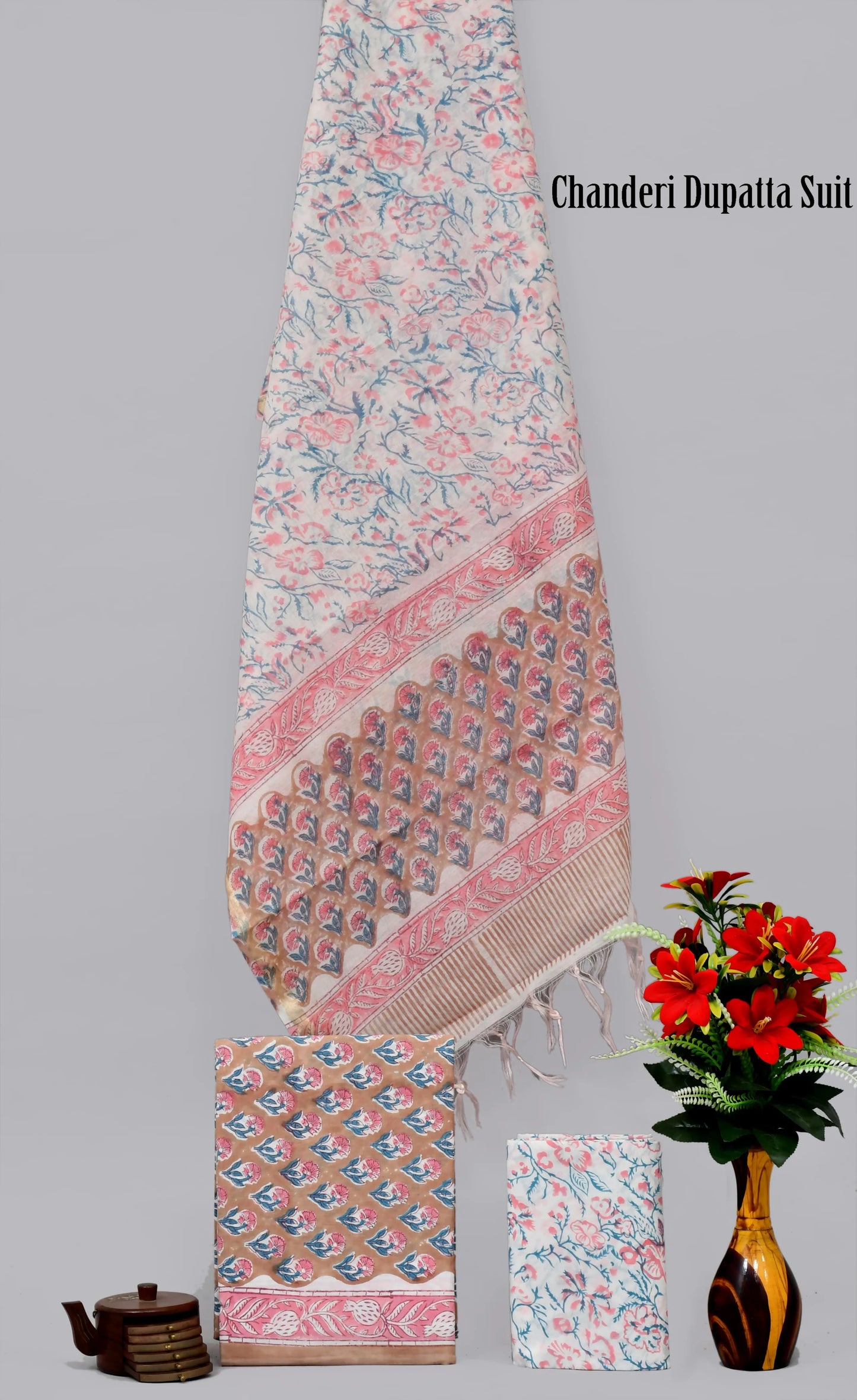 Handgeblockter limitierter Baumwollanzug mit Chanderi-Seidendupatta