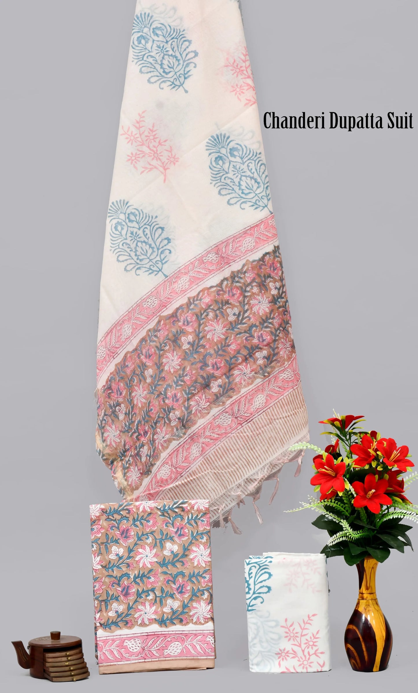 Handgeblockter limitierter Baumwollanzug mit Chanderi-Seidendupatta