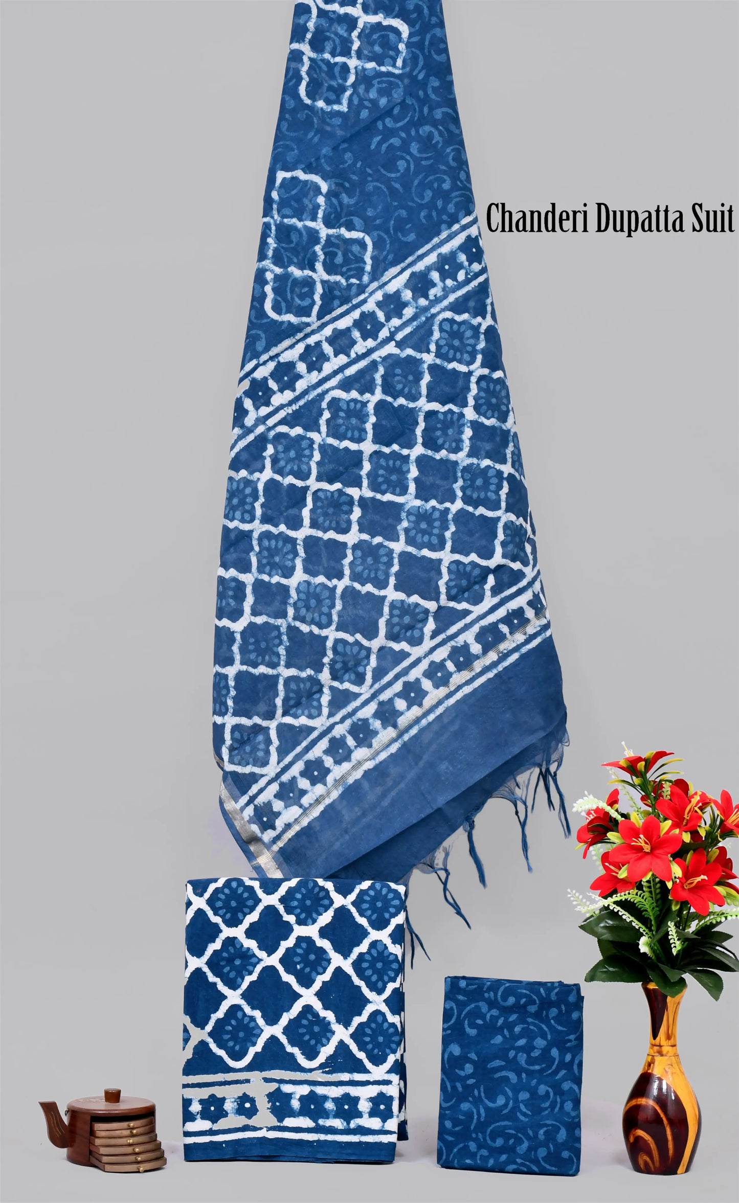 Handgeblockter limitierter Baumwollanzug mit Chanderi-Seidendupatta