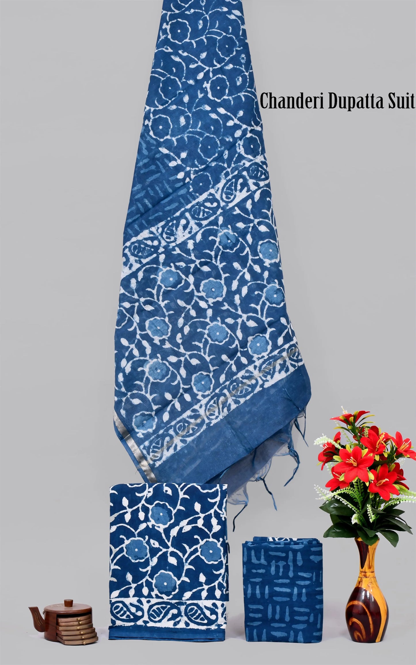 Handgeblockter limitierter Baumwollanzug mit Chanderi-Seidendupatta
