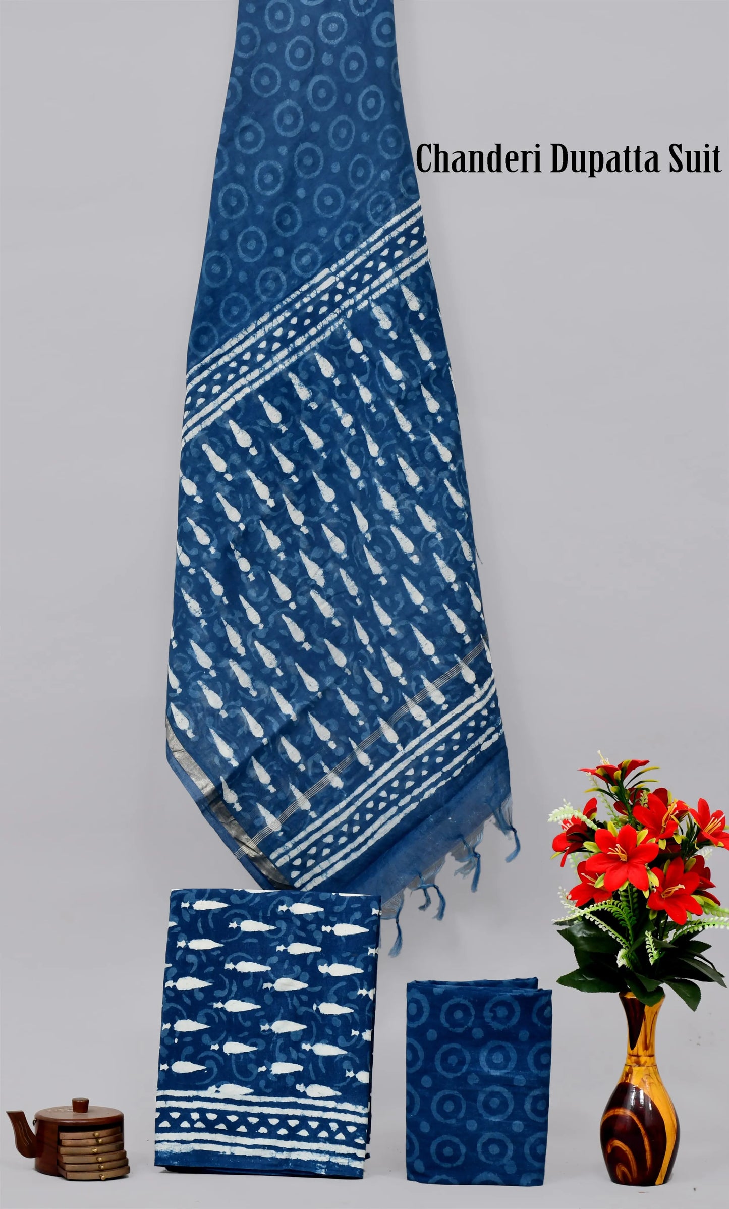 Handgeblockter limitierter Baumwollanzug mit Chanderi-Seidendupatta