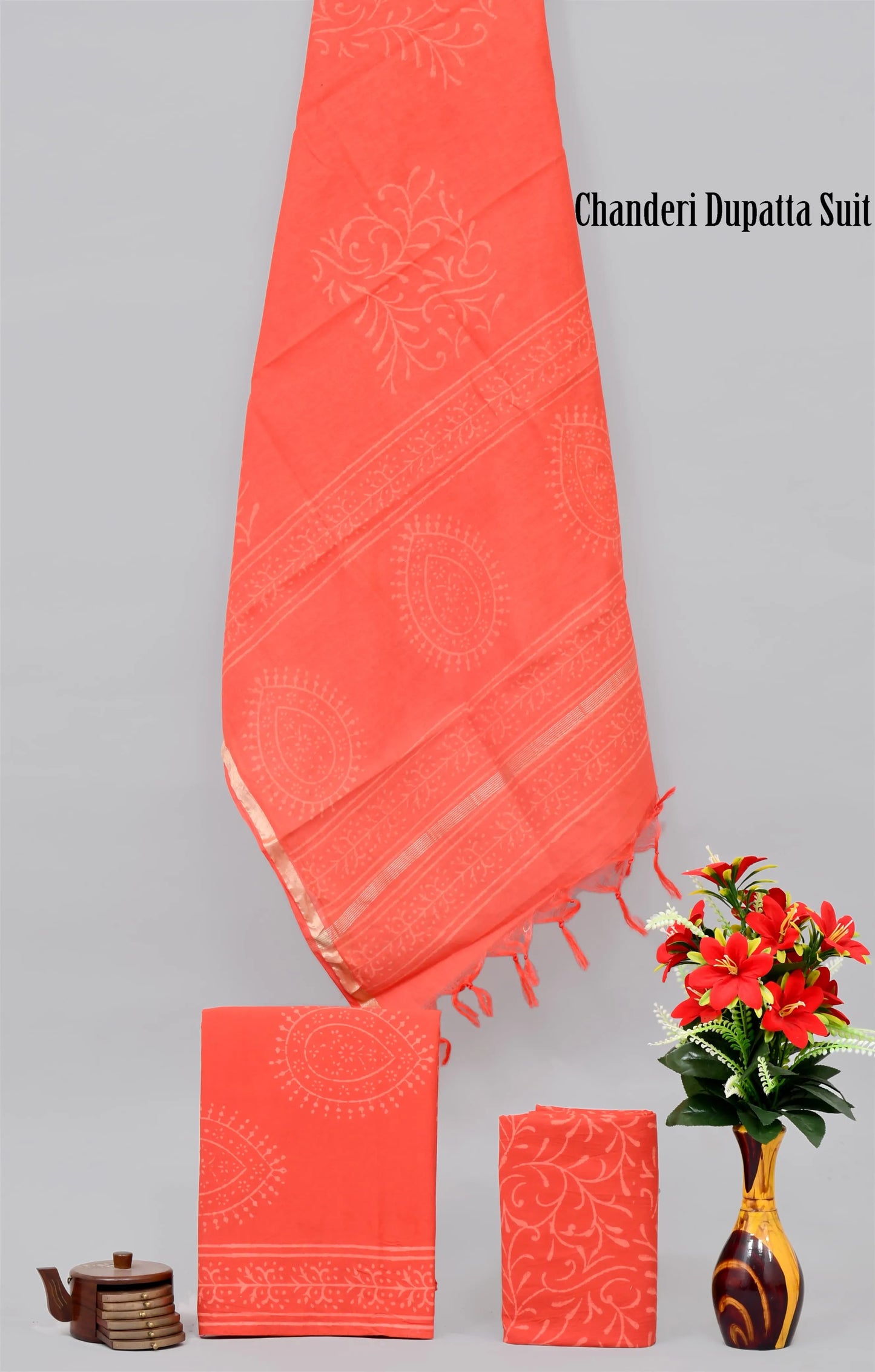 Handgeblockter limitierter Baumwollanzug mit Chanderi-Seidendupatta
