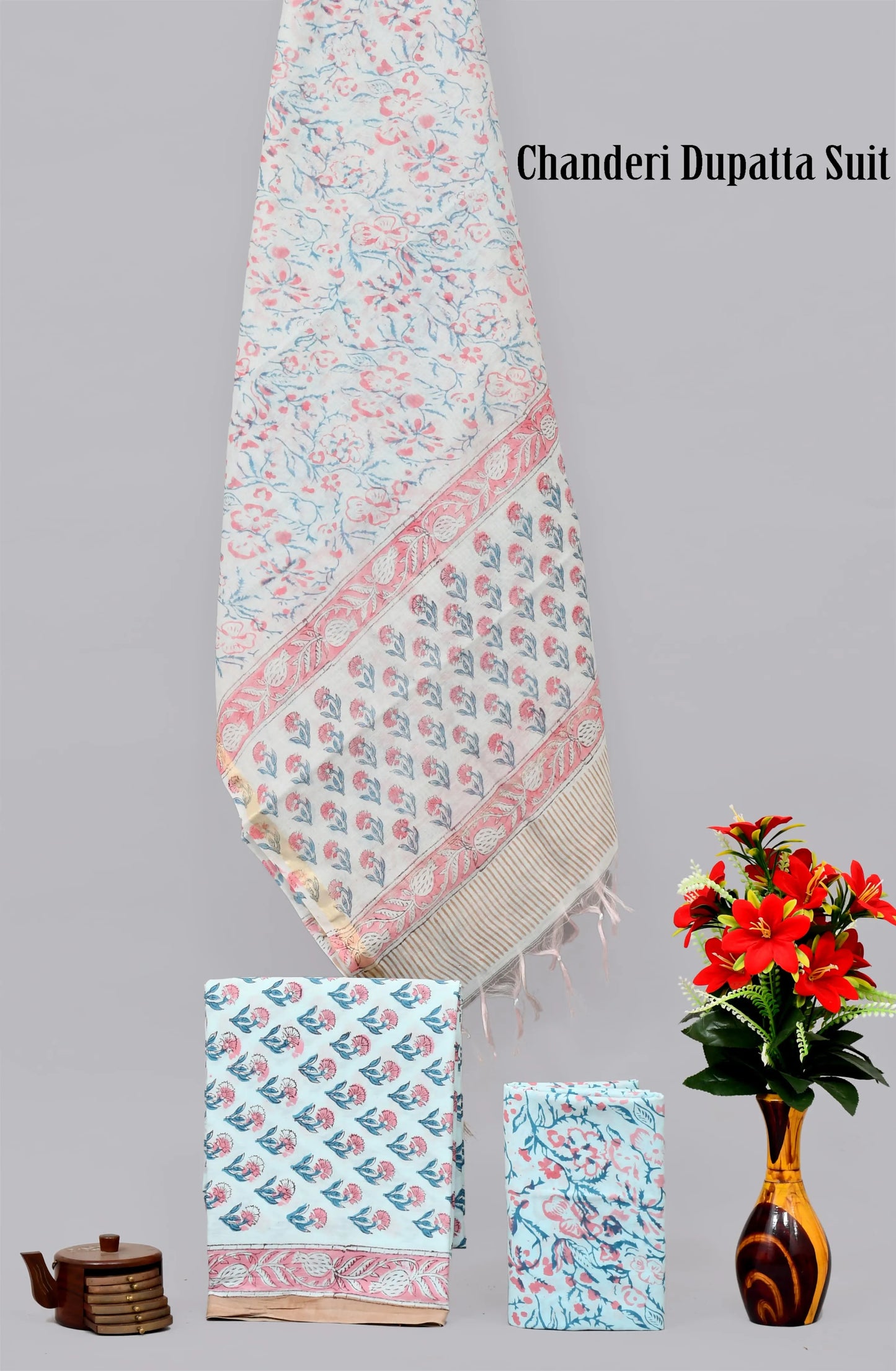 Handgeblockter limitierter Baumwollanzug mit Chanderi-Seidendupatta