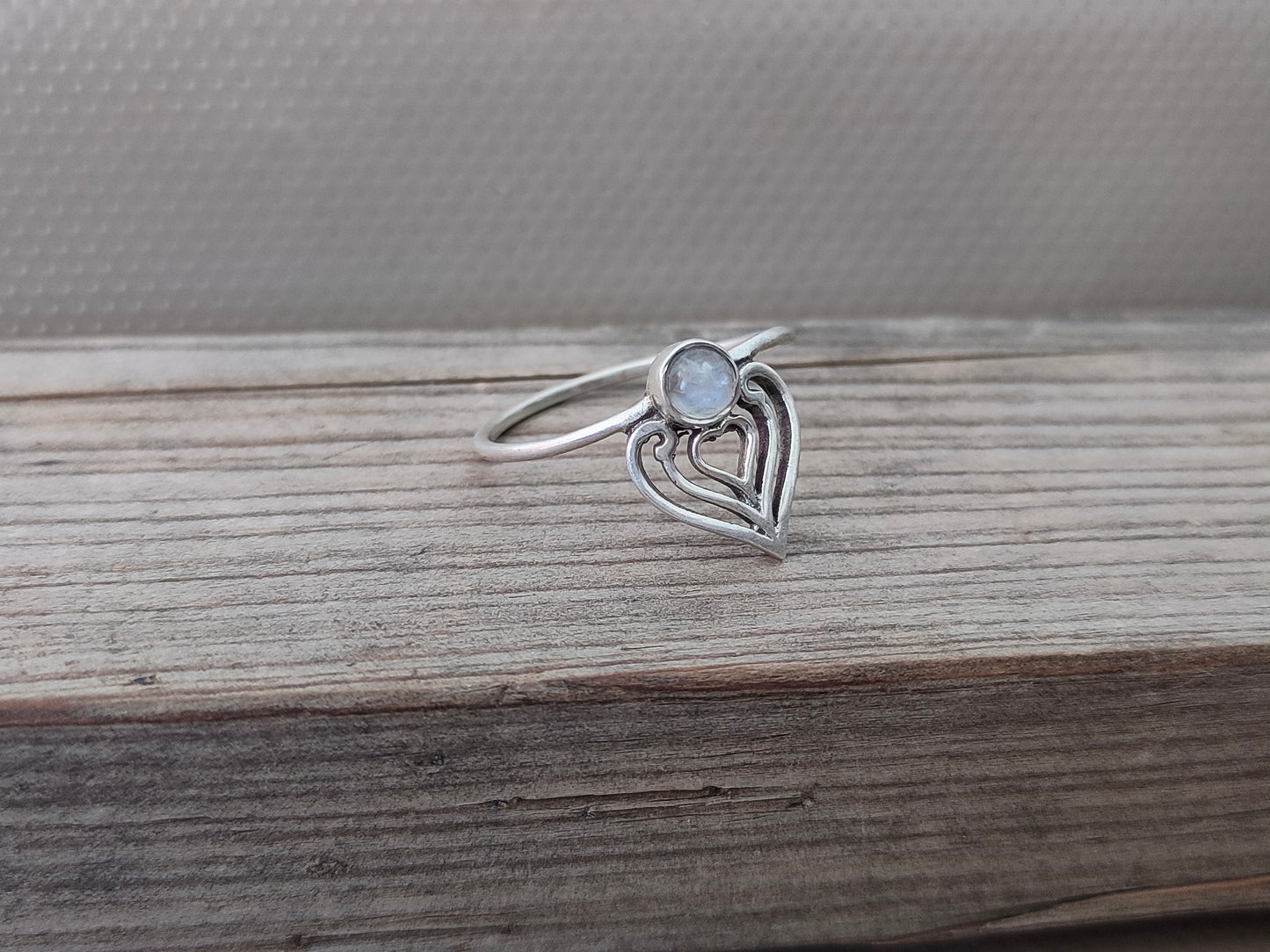 Regenbogen Mondstein Sterling Silber Ring, handgefertigter Silberring, Stapelbarer Silberring, Charm Silberring, handgefertigter Boho Ring, Silberring