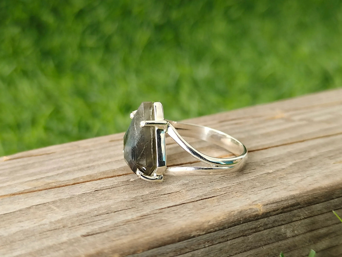 Labradorite Diamond Summer jewelry- Labradorite - Hand Crafted Diamond Shape Ring -Bohemian Labradorite Ring - minimalist summer gift