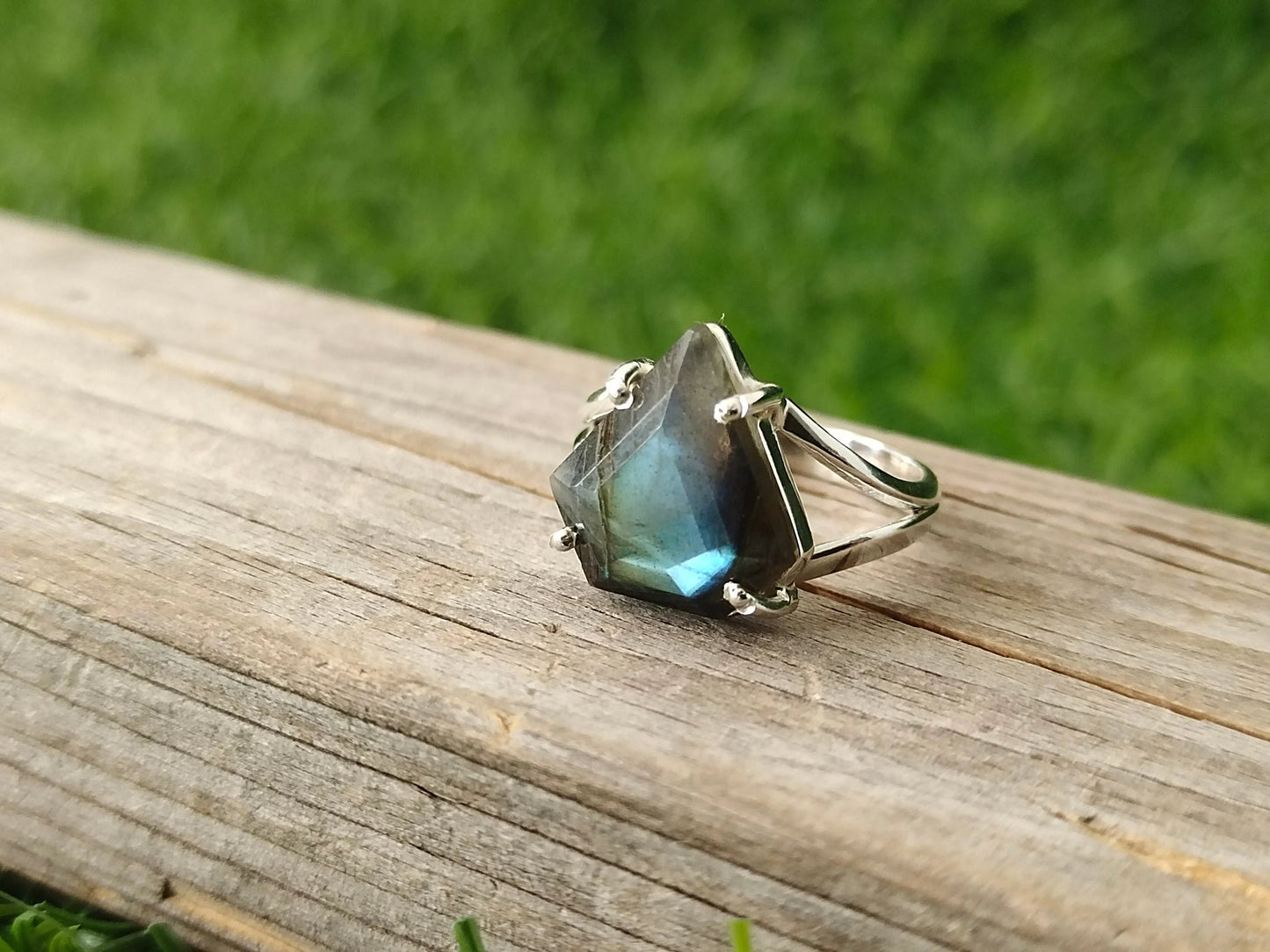 Labradorite Diamond Summer jewelry- Labradorite - Hand Crafted Diamond Shape Ring -Bohemian Labradorite Ring - minimalist summer gift