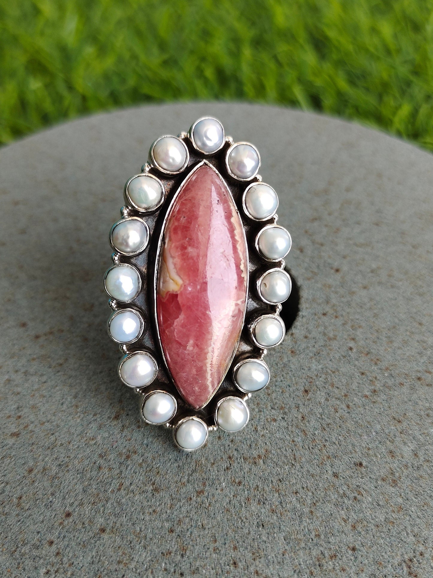 Natürlicher Rhodochrosit-Marquise-Edelsteinring mit 16 natürlichen Perlensteinen - 925er Sterlingsilberring - Großer Ring - Jubiläumsgeschenk - Geschenke