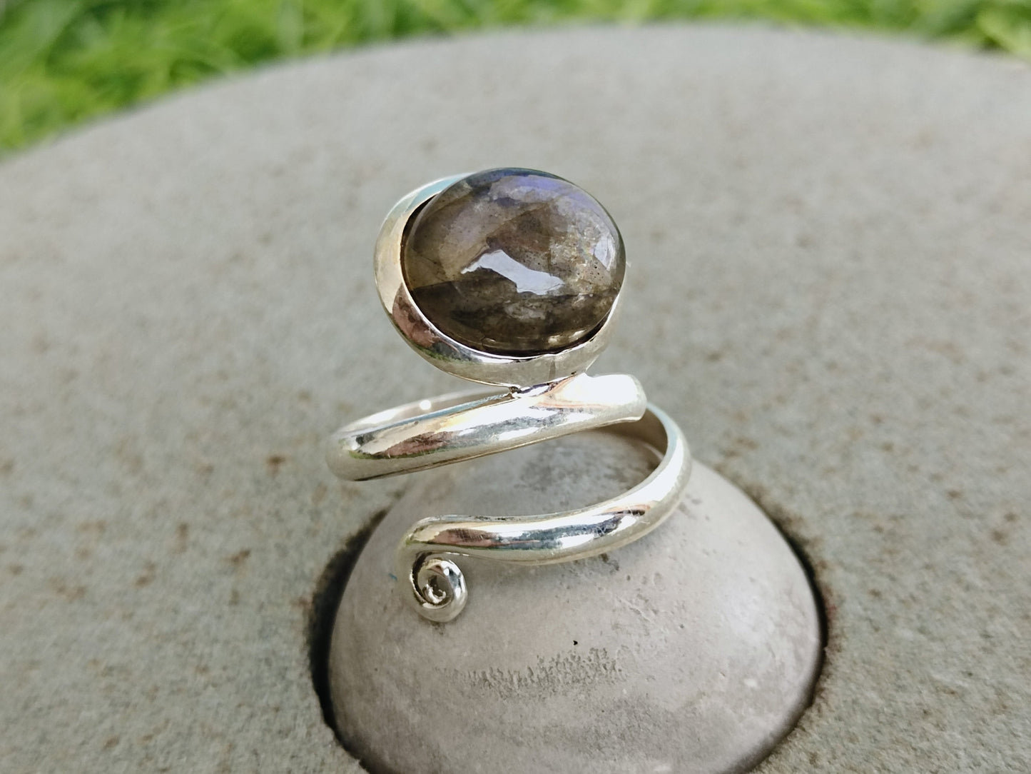Bague spirale en argent sterling avec labradorite - Bague de déclaration bohème - Bague bohème fabriquée à la main - Bague bohème - Labradorite spirale - Bagues - Cadeaux