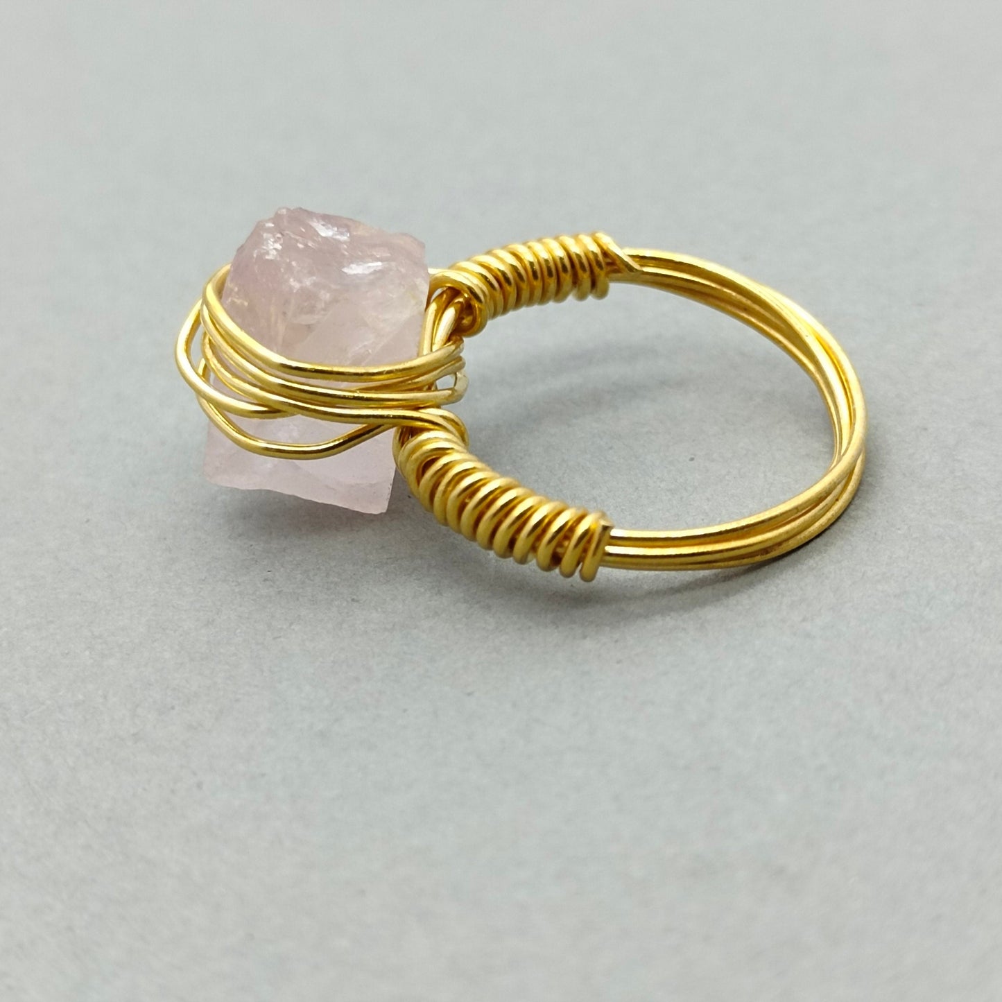 Rosenquarz Stein Silber vergoldet Ring, Sterling Silber Ring, Statement Ring, Silber Ring, Rosenquarz Draht Ring, Rohstein Draht Ring