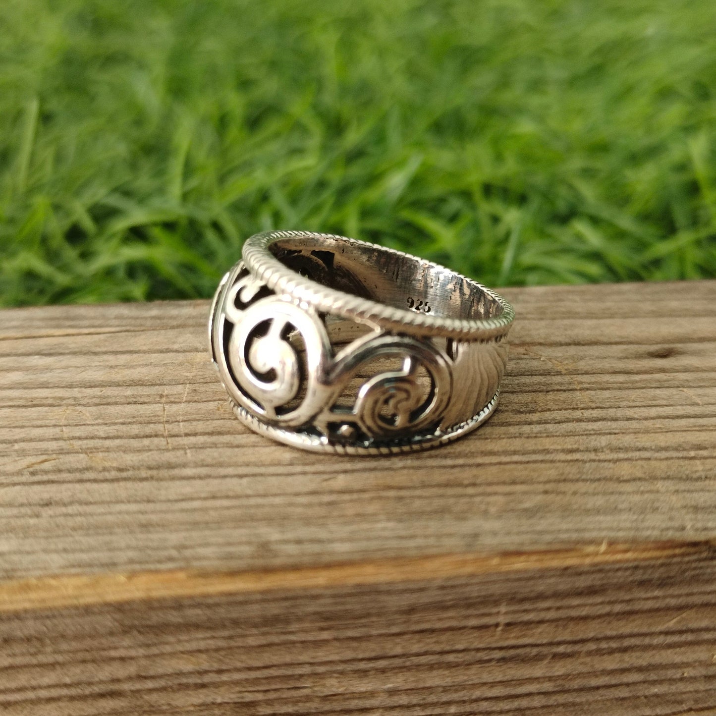 Rundes Stapelband aus Sterlingsilber für den Daumen, handgefertigtes Silberband, Stapelring aus Silber, Charm-Ring aus Silber, handgefertigter Ring, Daumenband