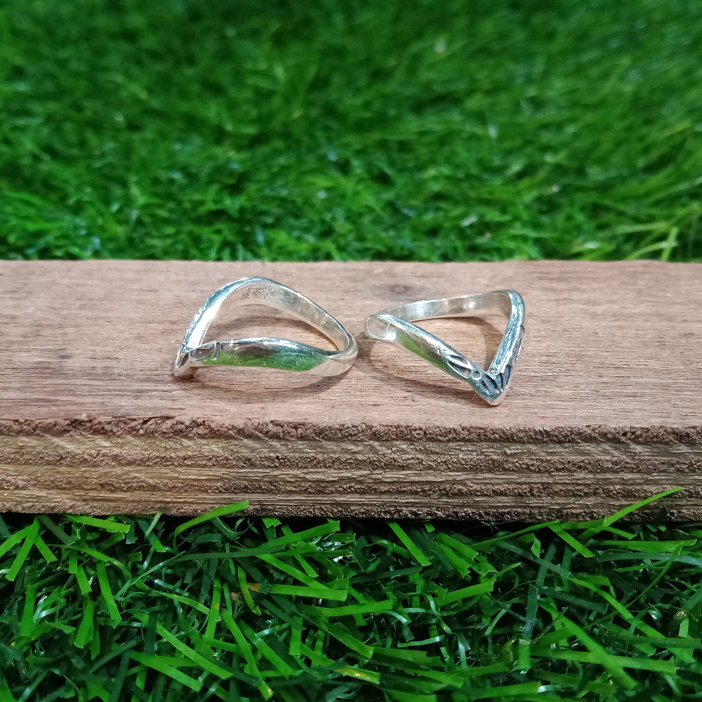 925 sterling silver Chevron V Wonder Band Ring, Unique Wedding bands, Thumb Rings, Vintage Jewelry, Gifts for women and men