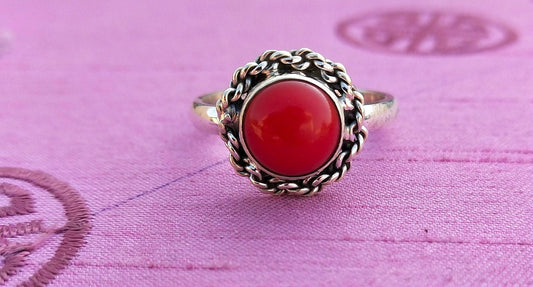 Bague de déclaration Boho - Bague en argent sterling avec pierre de corail - Bague bohème fabriquée à la main - Bague bohème Bague corail - Bagues - Cadeau pour