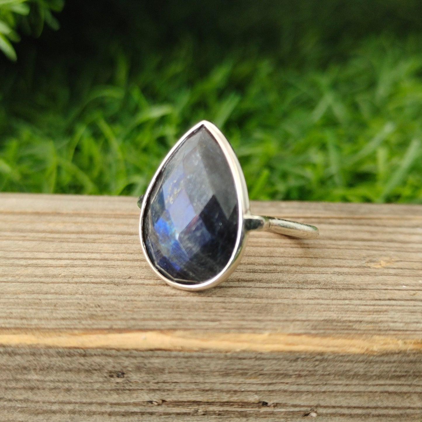 Bague Boho Statement | Bague en argent sterling avec labradorite | Bague bohème fabriquée à la main | Bague Boho | Bague labradorite | Bagues à offrir