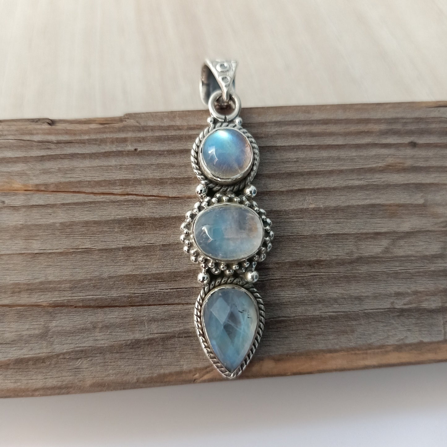 Moonstone Pendant , 925 silver pendant , long pendant , boho pendant , rainbow moonstone pendant , 925 Sterling Silver Pendant , gift item