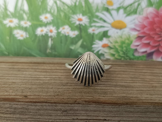 Bague en argent sterling avec coquillage, bague en argent faite à la main, bague en argent empilable, bague en argent avec breloque, bague bohème artisanale, bague en argent, bague