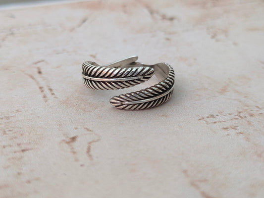 Leaves sterling silver ring , handmade silver ring , stacking silver ring , charm silver ring , handcrafted boho ring , Leaves Ring