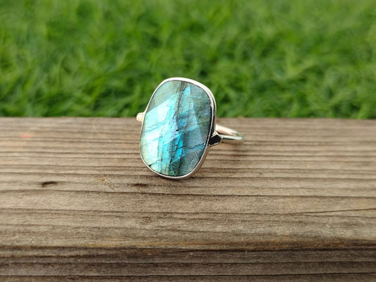 summer gift tag summer gift wedding personalized gifts - minimalist -Beautiful Blue Ring - Labradorite Ring - Bezel Silver Jewelry Gift